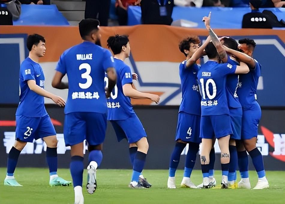 比分平台-武汉三镇本土首笔重量级签约官宣!曾是上港主力国脚,值得期待