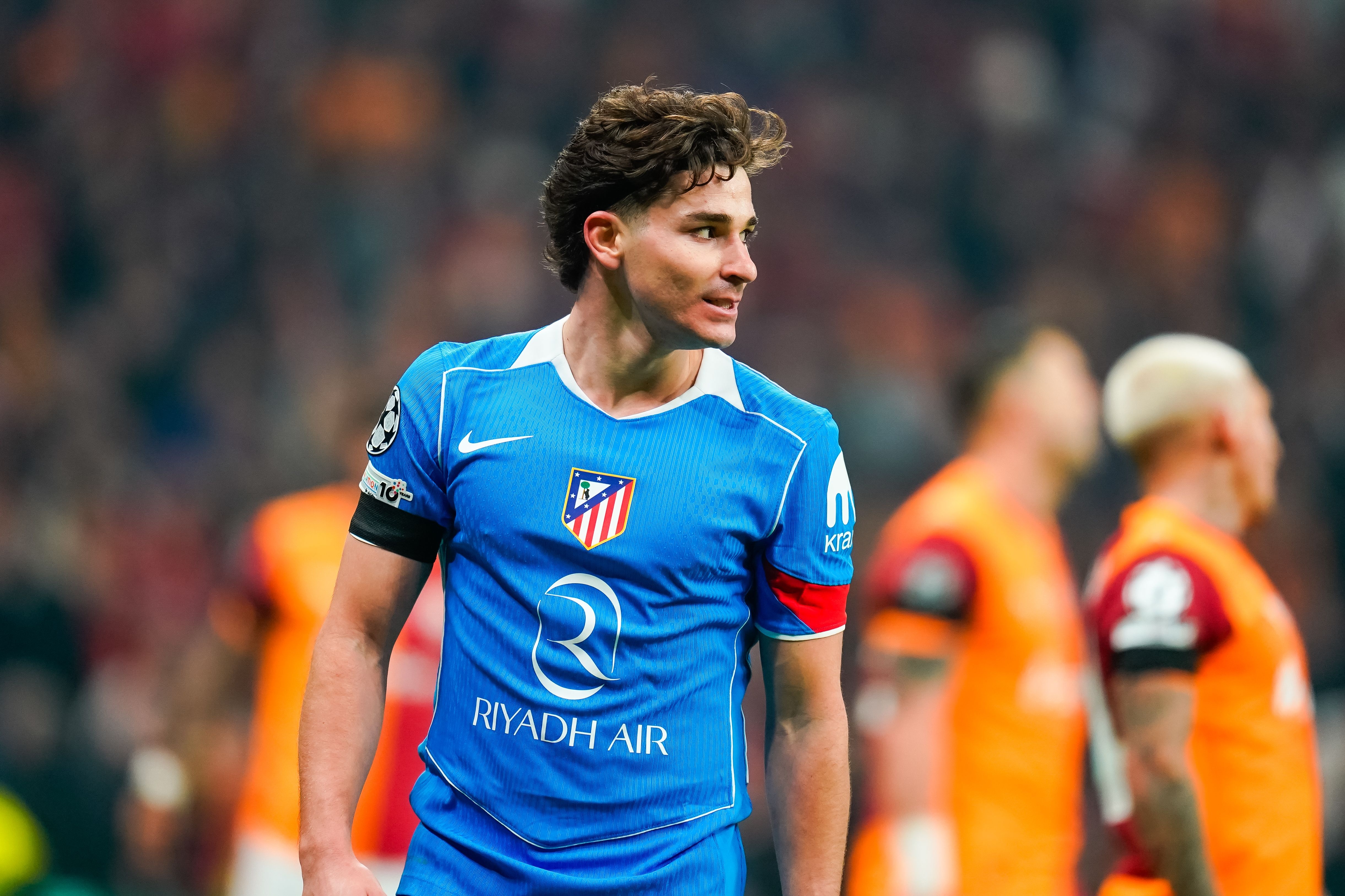 小蜘蛛经纪人:我与巴萨高层会面的传闻不是真的,他们该联系马竞